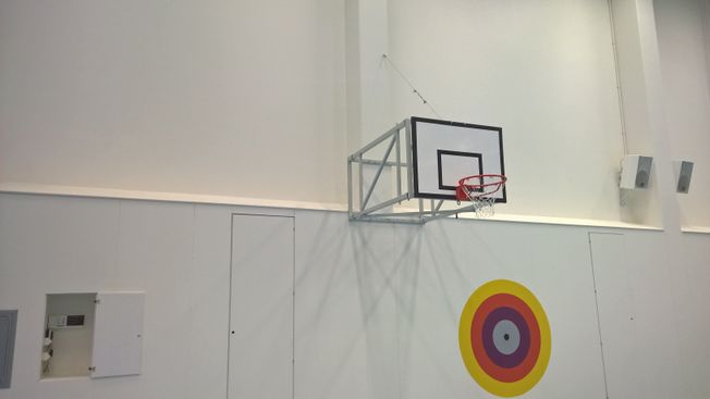 Decan Sports Equipment S.L. wall basketball goal