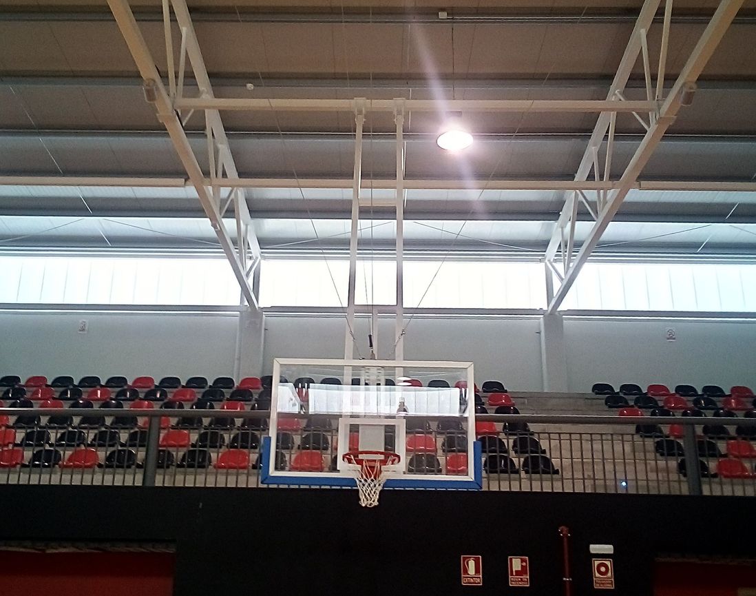 Canasta de baloncesto bitubo de techo